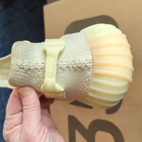 Yeezy Boost 350 V2 11.5 - Picture 6 of 16